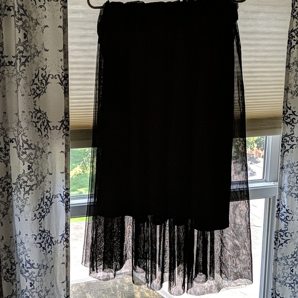 H&M Dresses & Skirts - Black tulle skirt H&M Dresses & Skirts - Black tulle skirt